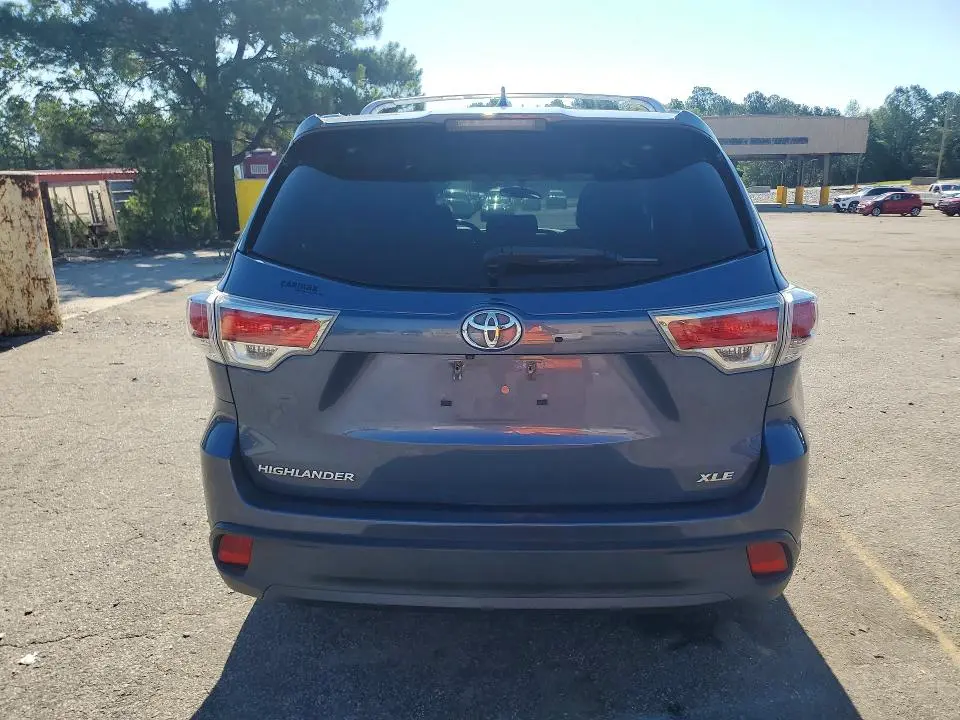 2016 TOYOTA HIGHLANDER XLE  