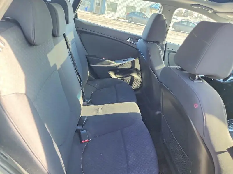 2012 HYUNDAI ACCENT SE  