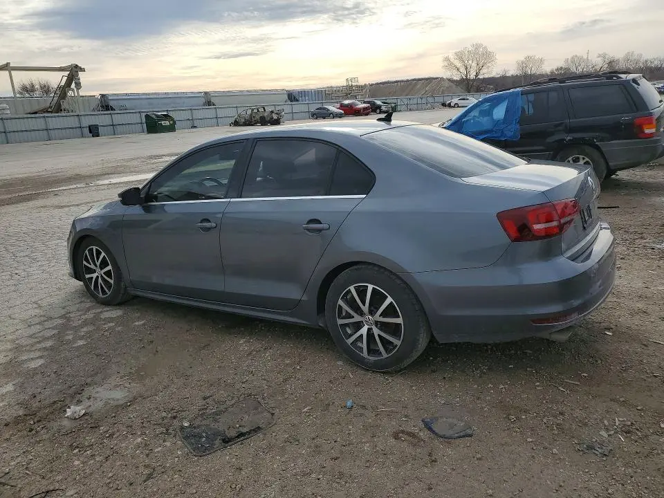 2017 VOLKSWAGEN JETTA SE  