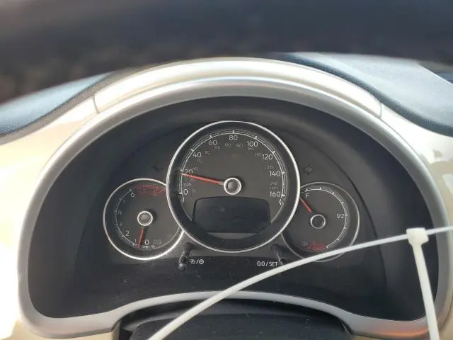 2019 VOLKSWAGEN BEETLE S  