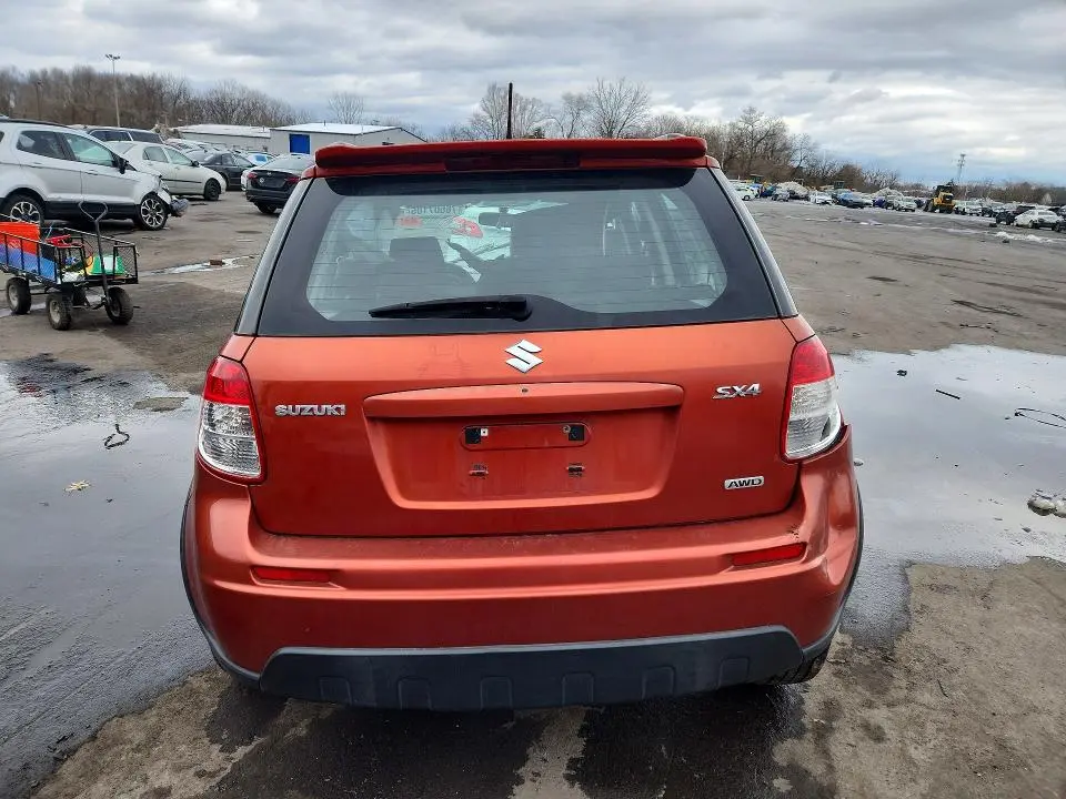 2010 SUZUKI SX4 TOURING  