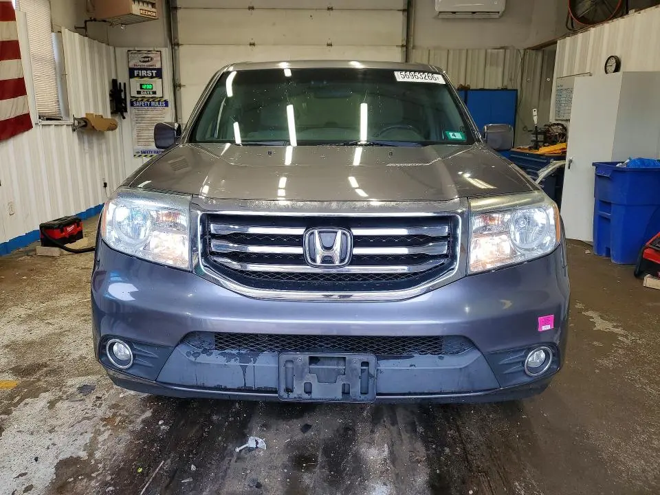 2015 HONDA PILOT SE  