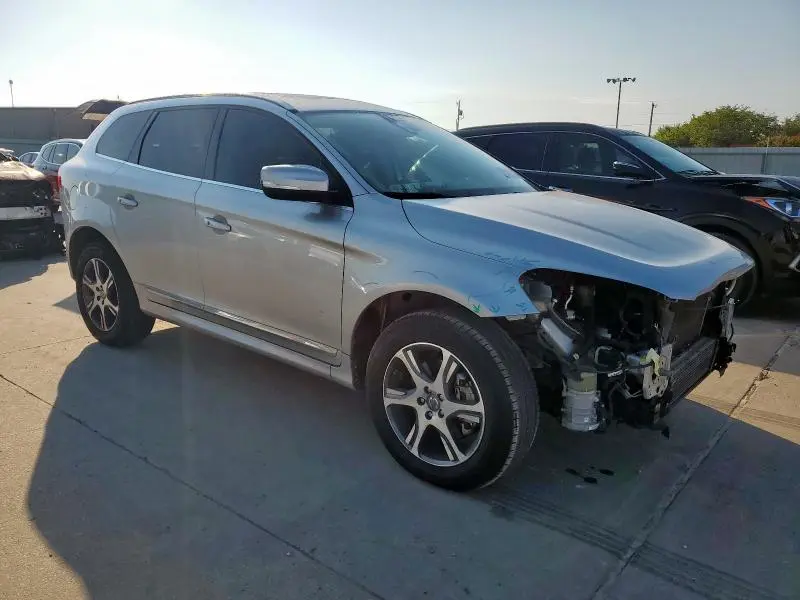 2015 VOLVO XC60 T6 PREMIER  