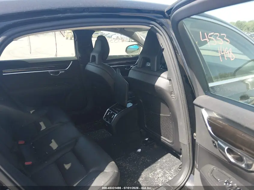 2018 VOLVO S90 T5 MOMENTUM