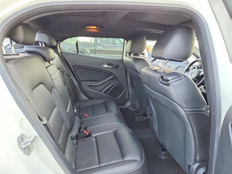 2016 MERCEDES-BENZ GLA 250  