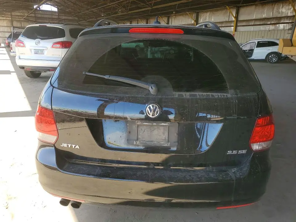 2010 VOLKSWAGEN JETTA   