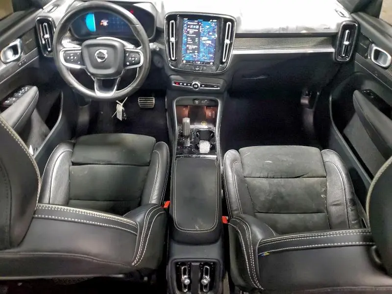 2021 VOLVO XC40 RECHARGE  