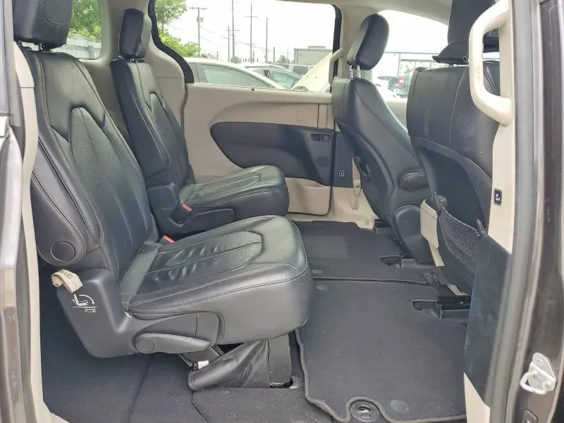 2017 CHRYSLER PACIFICA TOURING L  