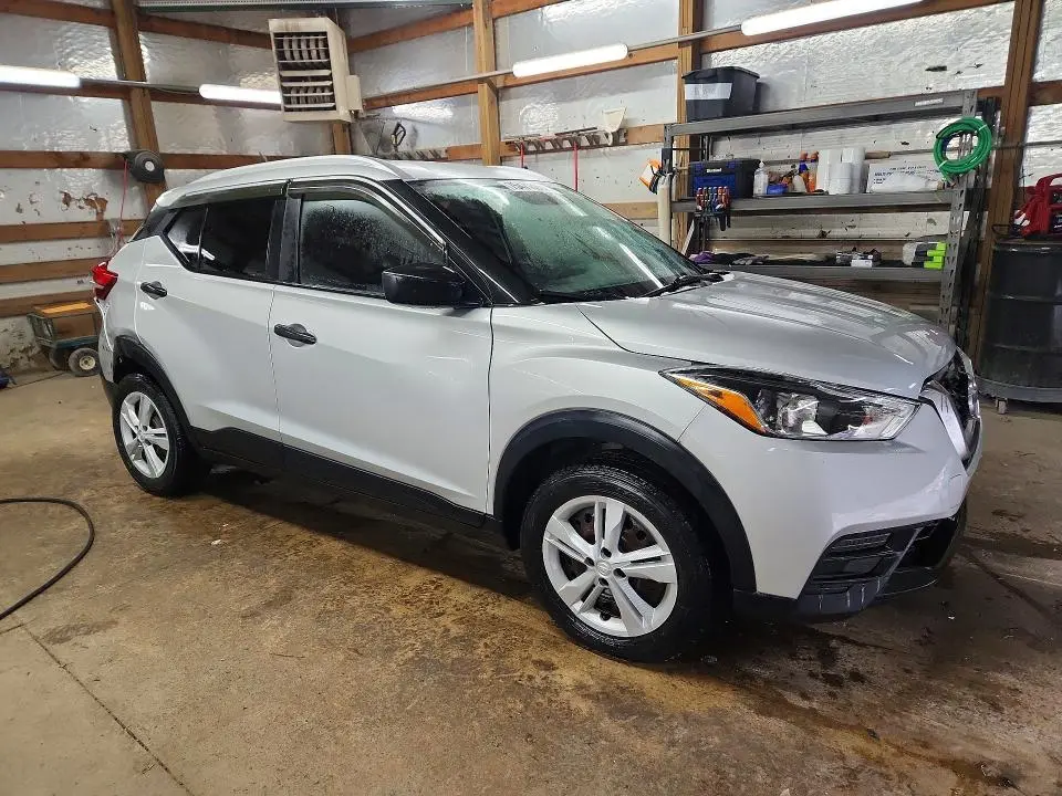2018 NISSAN KICKS S  