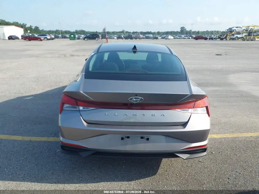 2023 HYUNDAI ELANTRA SE