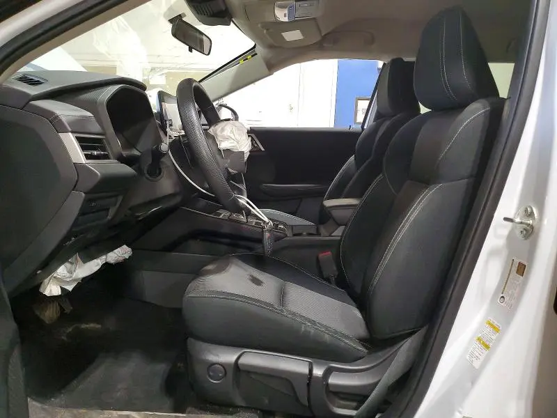 2023 MITSUBISHI OUTLANDER ES  
