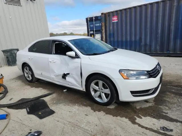 2012 VOLKSWAGEN PASSAT SE