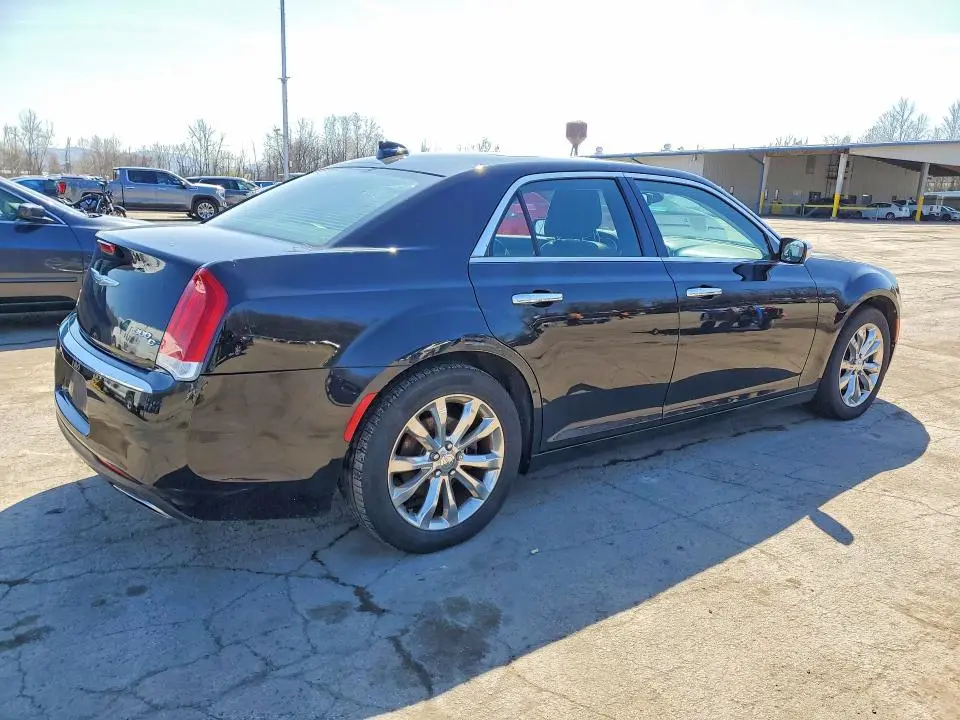 2016 CHRYSLER 300C   