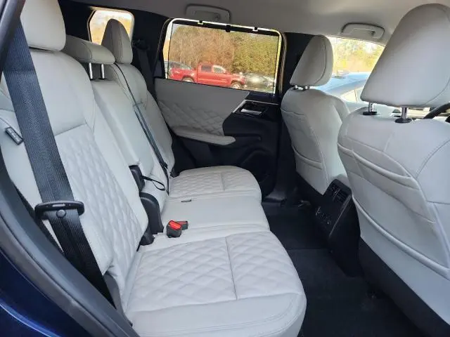 2024 MITSUBISHI OUTLANDER SEL  