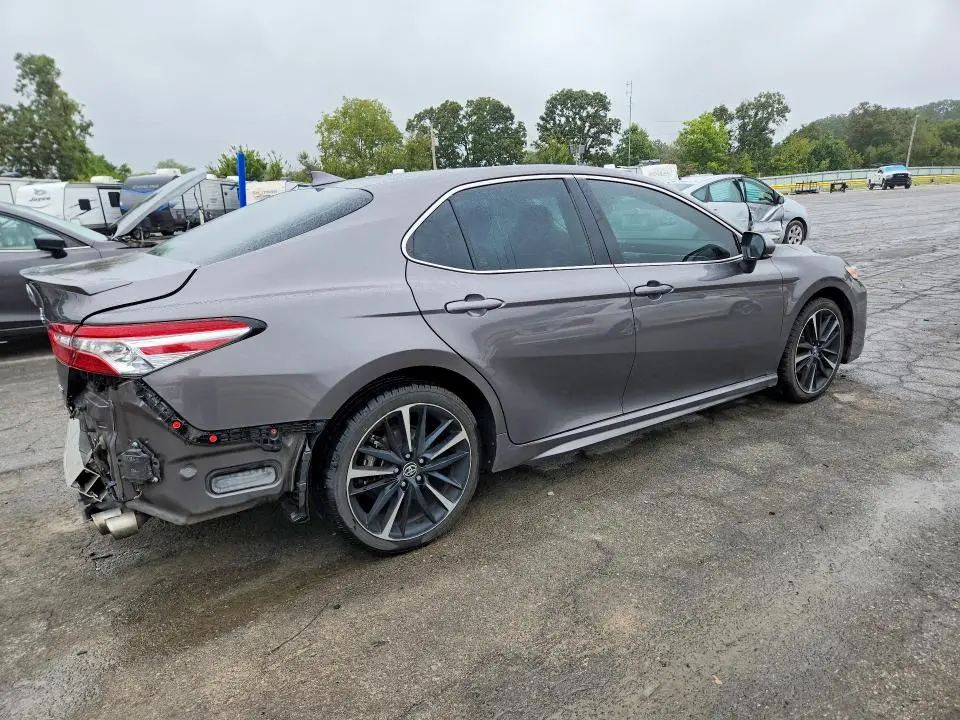2020 TOYOTA CAMRY XSE  
