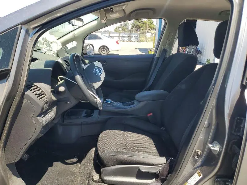2015 NISSAN LEAF S  