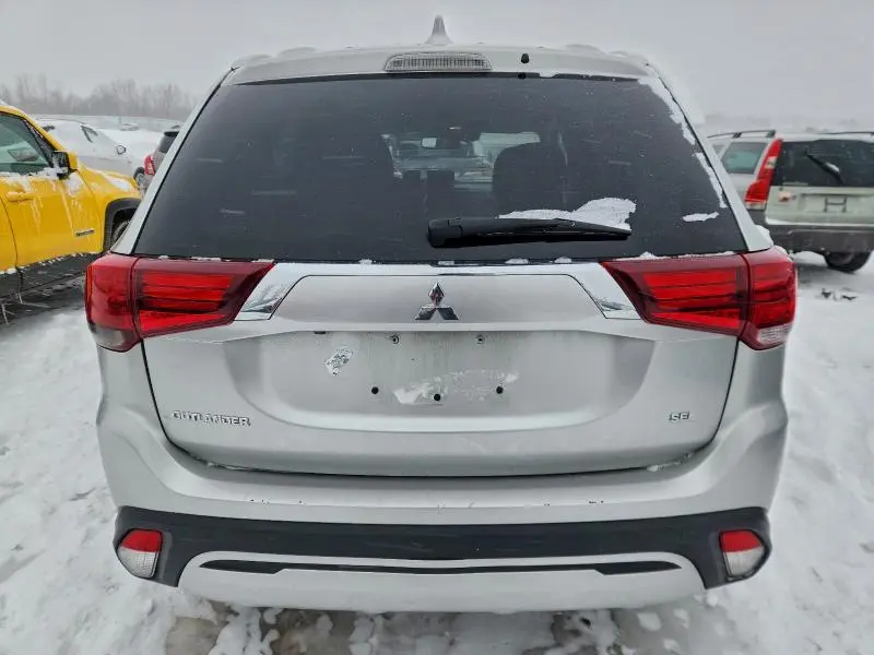 2020 MITSUBISHI OUTLANDER SE  