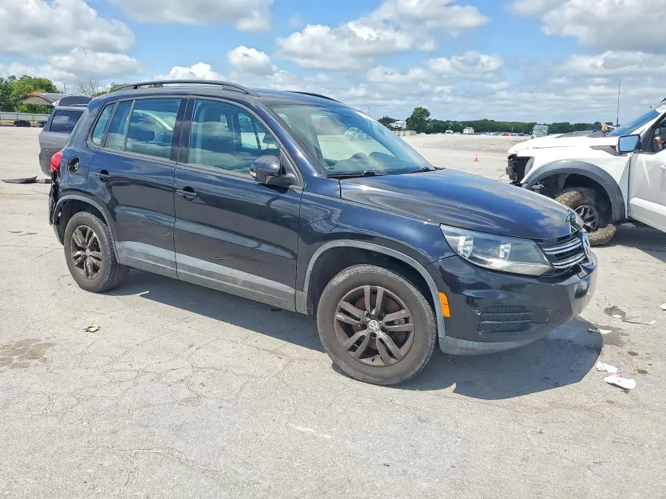 2016 VOLKSWAGEN TIGUAN S  