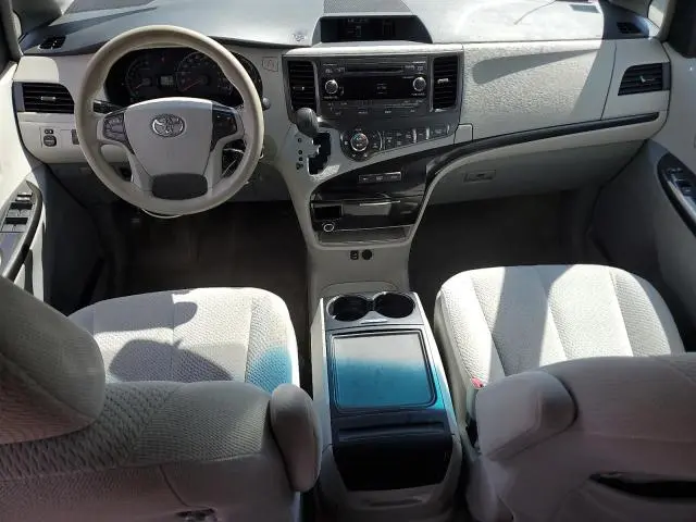 2014 TOYOTA SIENNA LE  