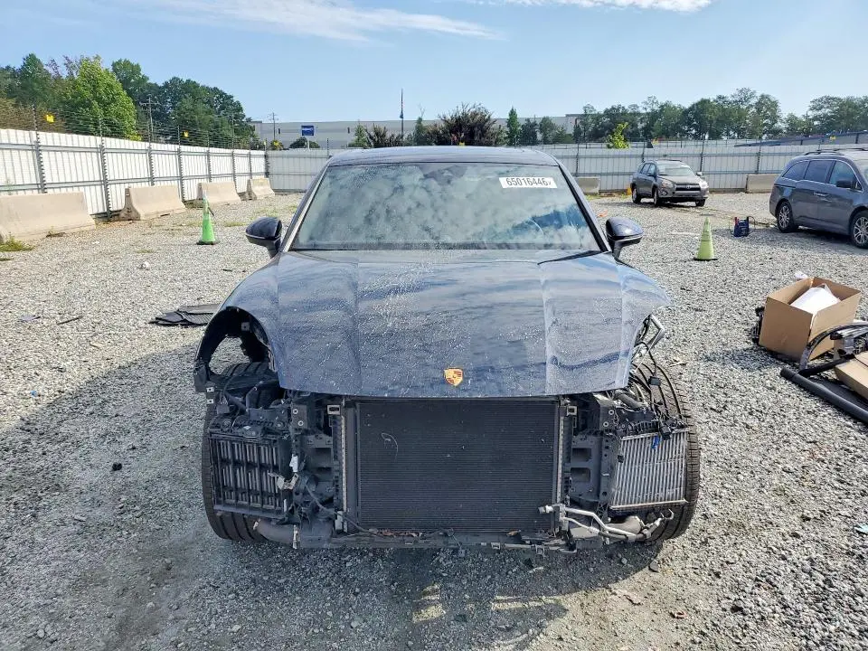 2021 PORSCHE CAYENNE   