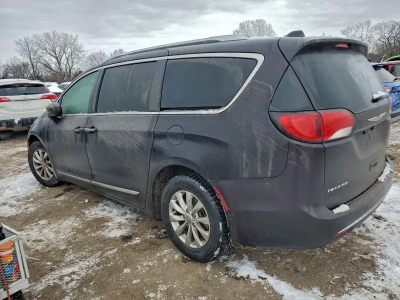 2018 CHRYSLER PACIFICA TOURING L PLUS  
