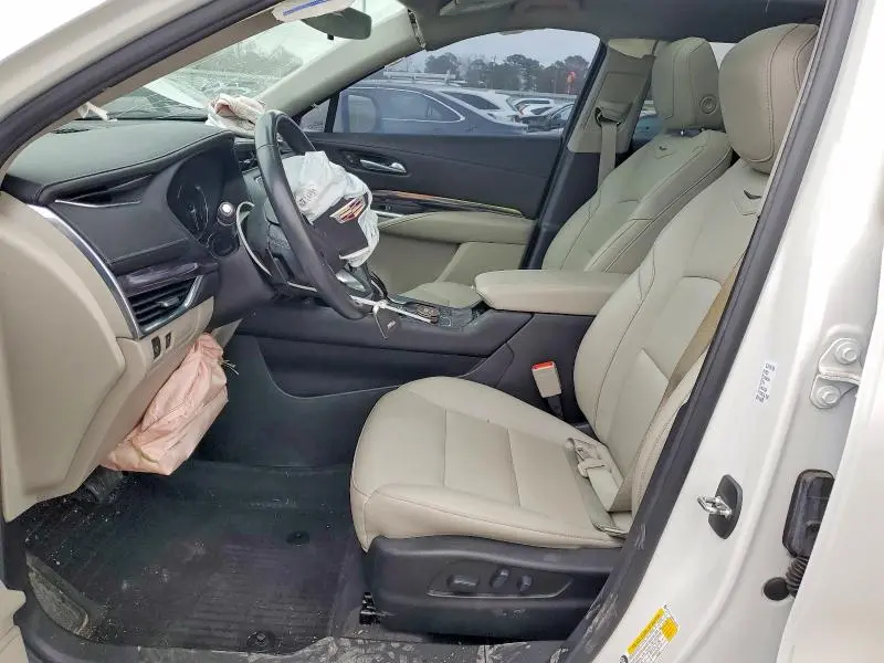 2022 CADILLAC XT4 LUXURY  