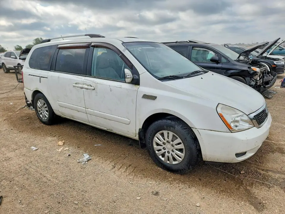 2011 KIA SEDONA LX  