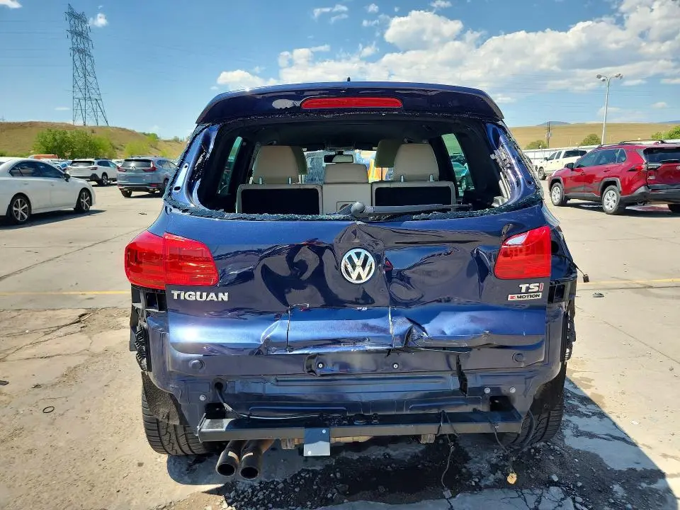 2016 VOLKSWAGEN TIGUAN S  