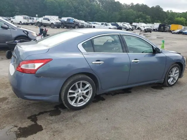 2010 NISSAN MAXIMA S  