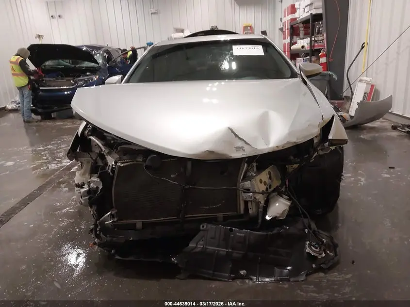 2012 TOYOTA CAMRY XLE V6