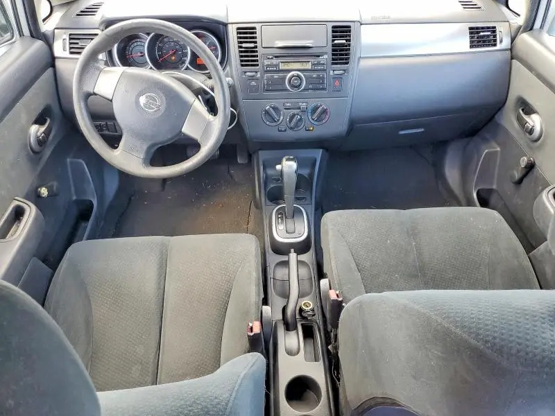 2010 NISSAN VERSA S  
