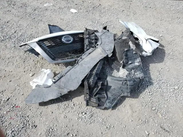 2019 NISSAN ALTIMA SR