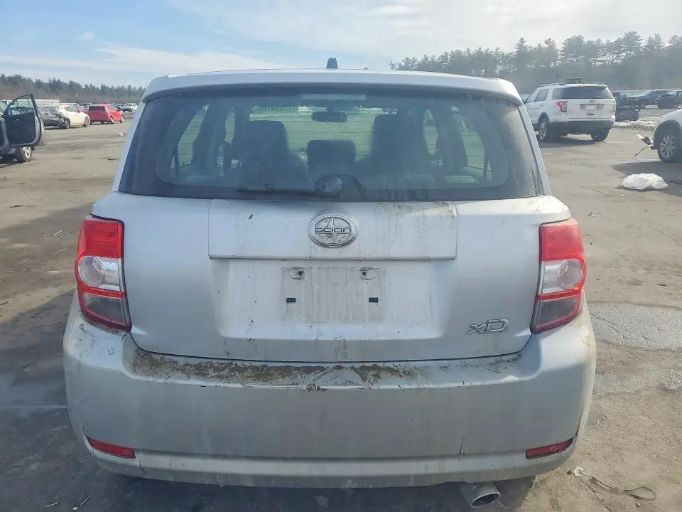 2010 TOYOTA SCION XD   