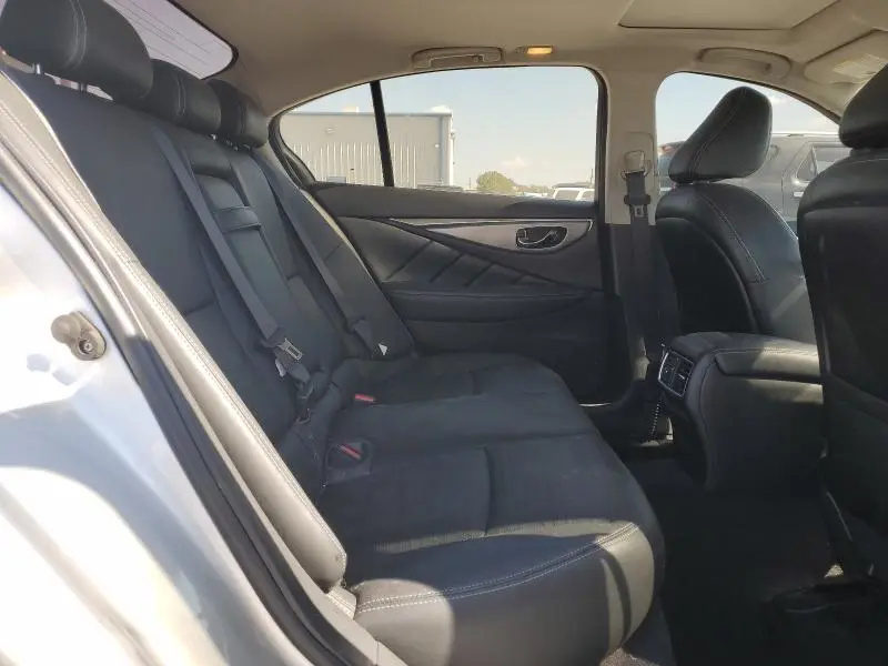 2018 INFINITI Q50 LUXE  