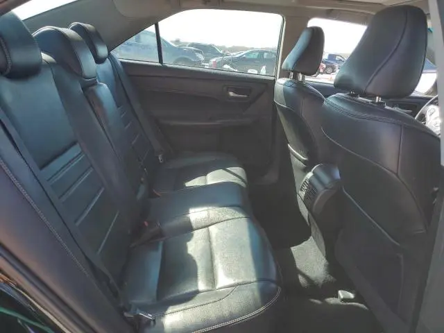 2016 TOYOTA CAMRY LE  