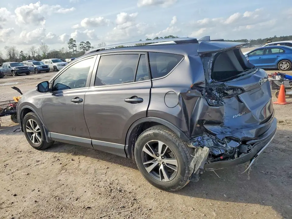 2018 TOYOTA RAV4 XLE  