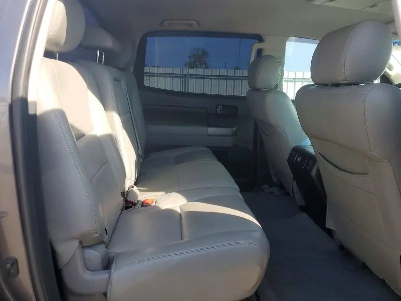 2011 TOYOTA TUNDRA CREWMAX SR5  
