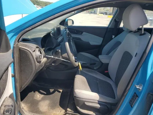 2023 HYUNDAI KONA SE  