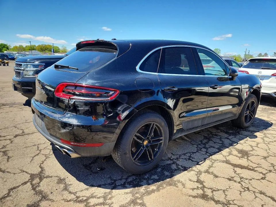 2017 PORSCHE MACAN S  
