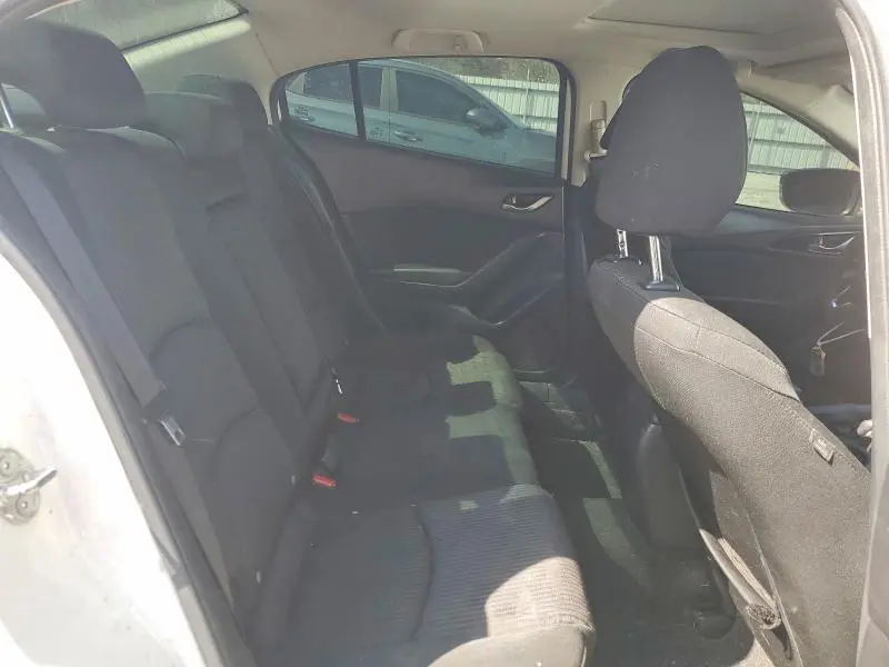 2016 MAZDA 3 TOURING  