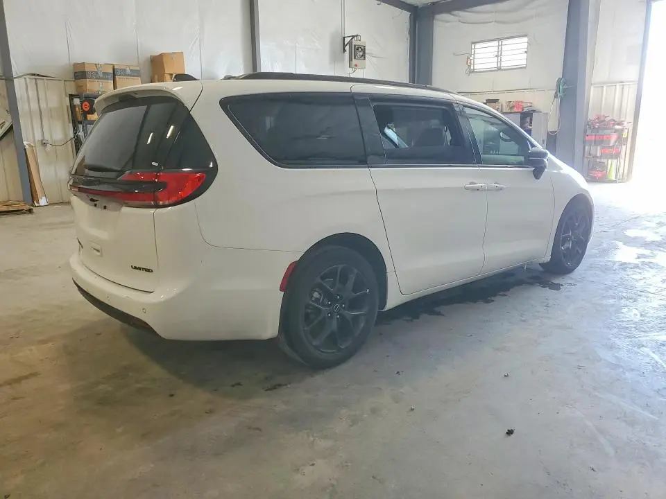 2026 CHRYSLER PACIFICA LIMITED  