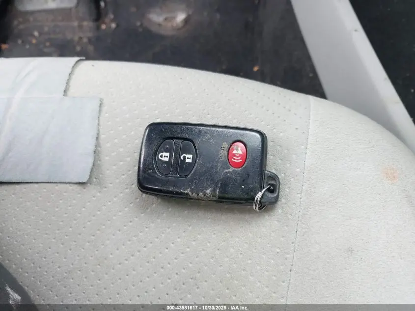 2015 TOYOTA PRIUS THREE