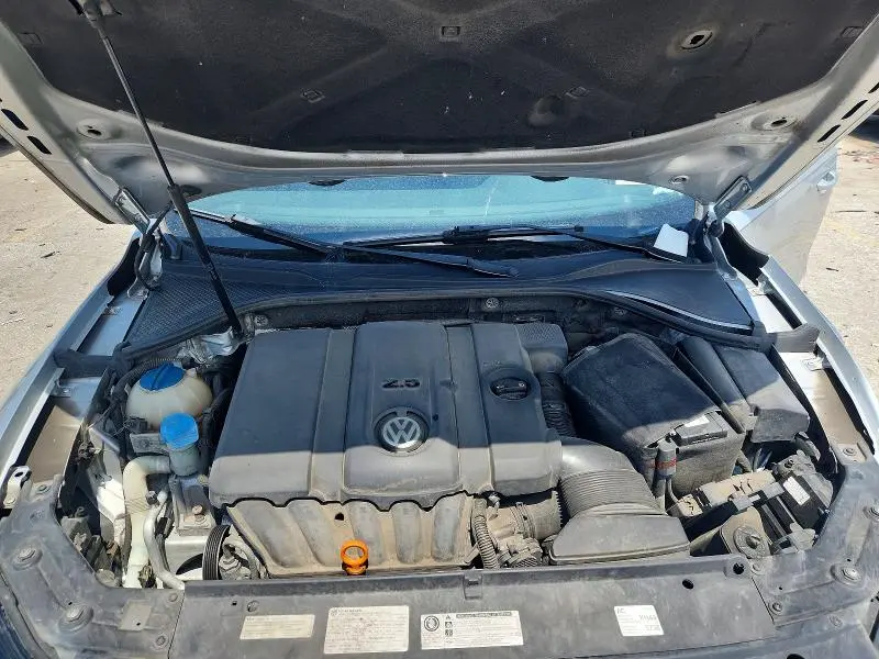 2013 VOLKSWAGEN PASSAT S  