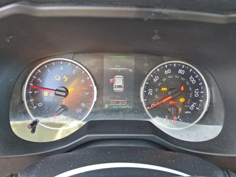 2021 TOYOTA RAV4 XLE  