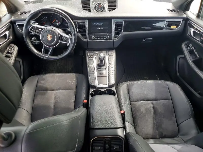 2017 PORSCHE MACAN   