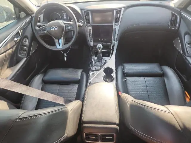 2018 INFINITI Q50 LUXE  