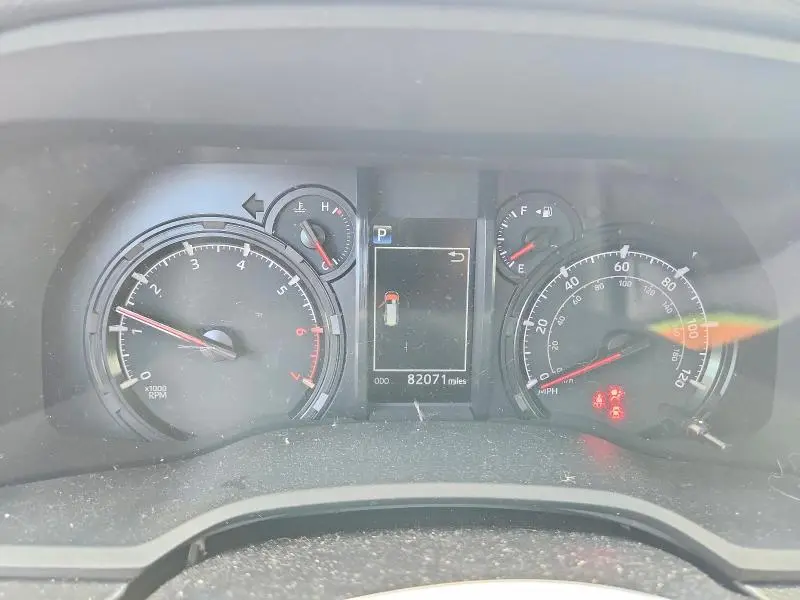2022 TOYOTA 4RUNNER SR5  