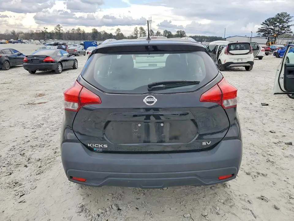 2019 NISSAN KICKS SV  