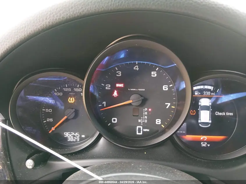 2018 PORSCHE MACAN  