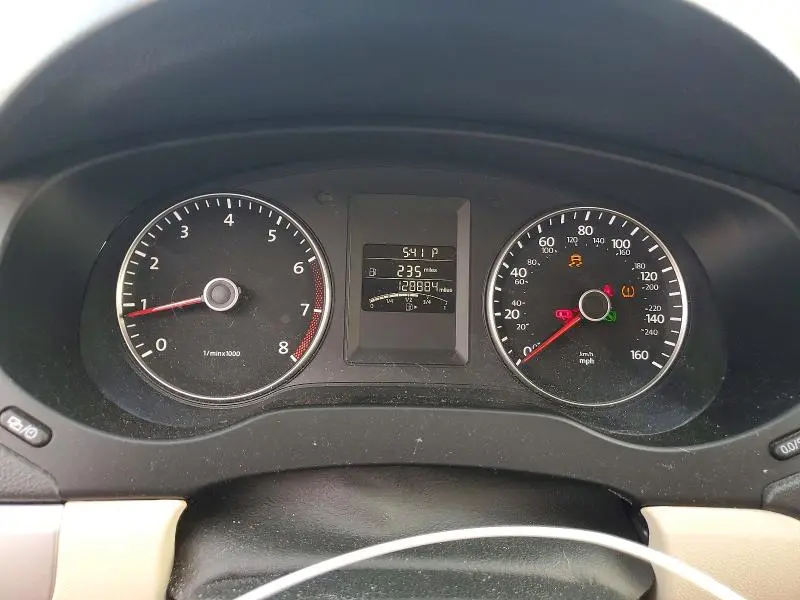 2013 VOLKSWAGEN JETTA SE  